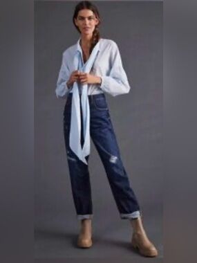 Anthropologie Pilcro The Bow Boyfriend Dark Wash Distressed Barrel Jeans Size 26